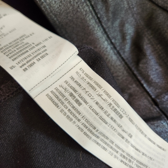 Abercrombie and Fitch High Rise Black Pull On Leggings Coated Faux Leather - Picture 6 of 10